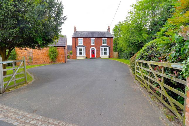 Newport Road, Stafford ST20 5 bed detached house for sale