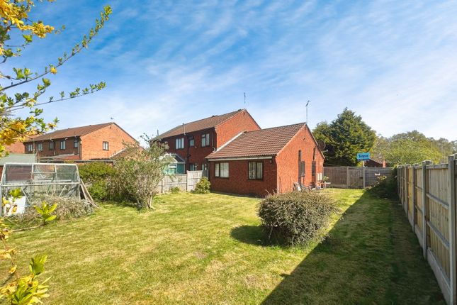 2 bedroom semi-detached bungalow for sale