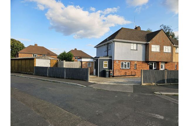 3 bedroom semi-detached house for sale