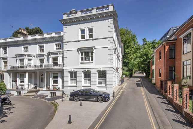 London Road, Tunbridge Wells, Kent, TN1 5 bed end of terrace house for sale