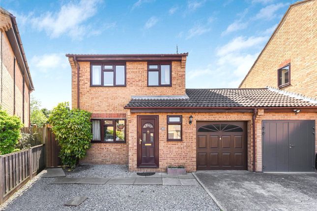 Argles Close, Greenhithe, Kent, DA9 3 bed link detached house for sale