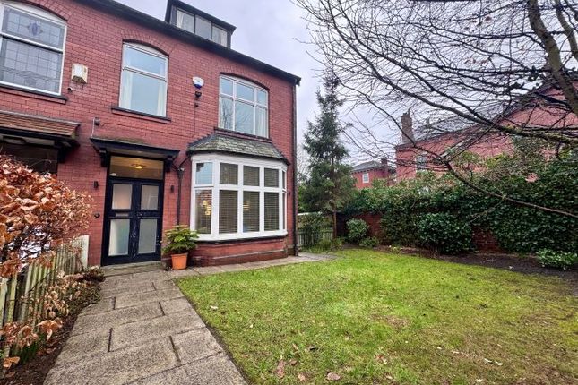 5 bedroom semi-detached house for sale