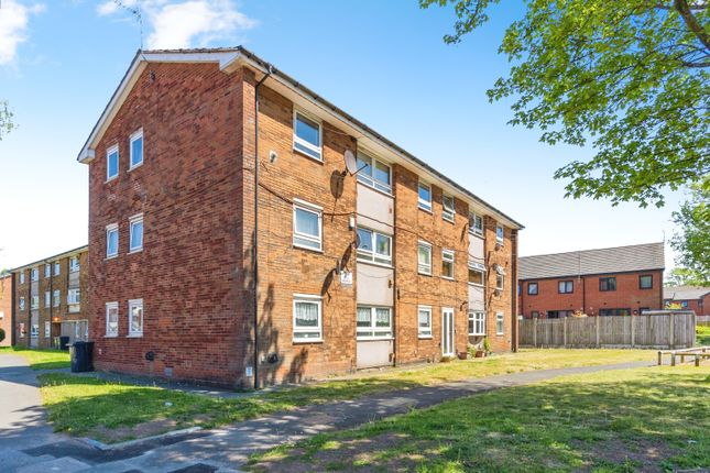 2 bedroom ground floor flat for sale