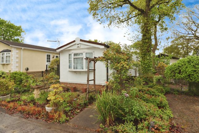 2 bedroom detached house for sale