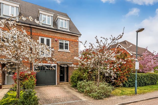 Albion Way, Edenbridge 3 bed end of terrace house for sale