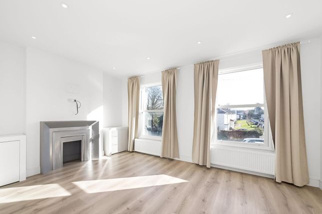 Gipsy Road, West Norwood, London, SE27 3 bed flat for sale