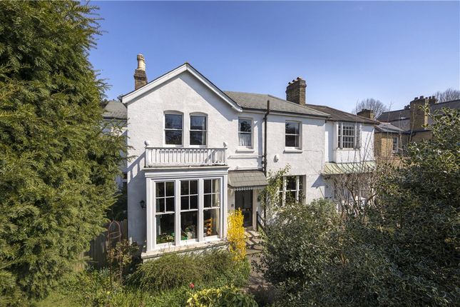 5 bedroom semi-detached house for sale