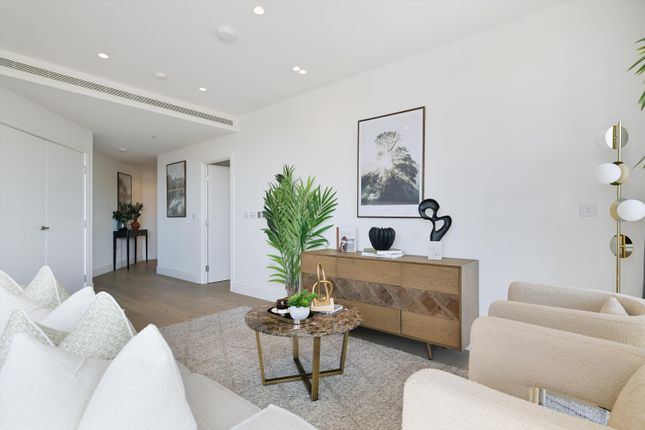 Chiswick Green, London, W4 5TD 1 bed flat for sale