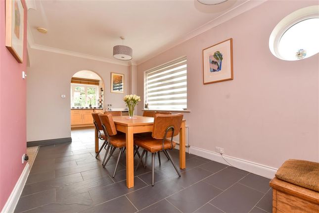 4 bed detached house