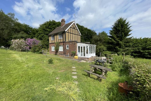 Emmetts Lane, Sevenoaks TN14 3 bed detached house for sale
