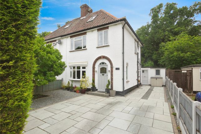 Orchard Avenue, Brentwood, Essex, CM13 3 bed semi