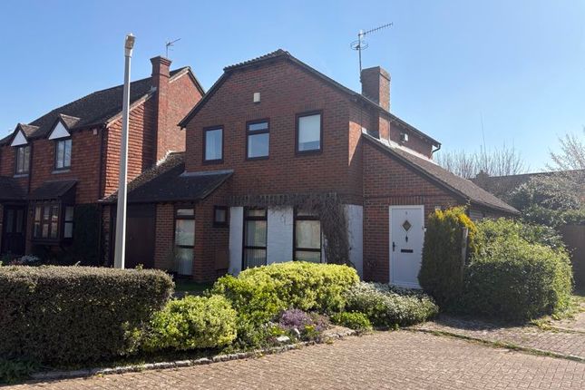 3 bedroom link detached house for sale