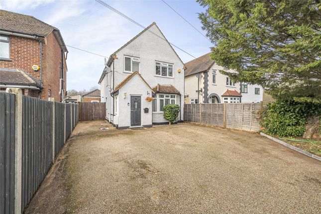 School Lane, Surrey KT15 3 bed detached house for sale