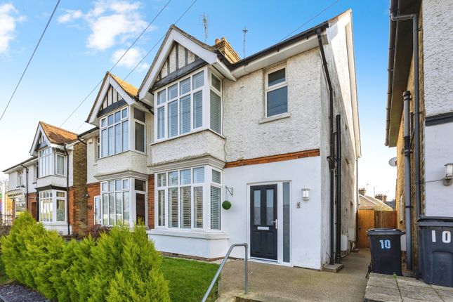 Mabledon Avenue, Ashford, TN24 8 3 bed semi