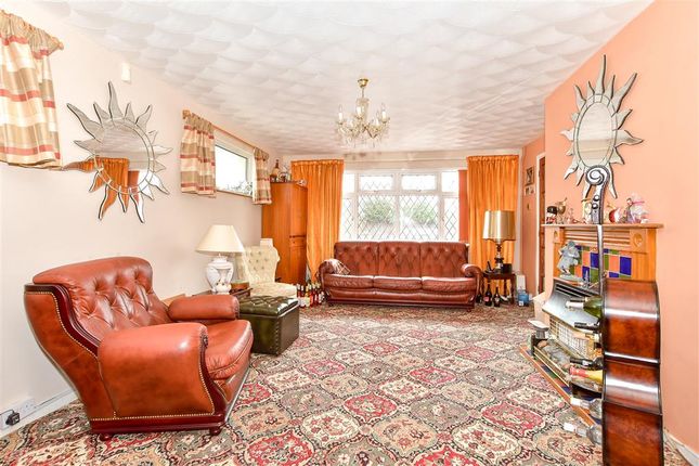 Chaplains Avenue, Waterlooville... 3 bed detached house for sale
