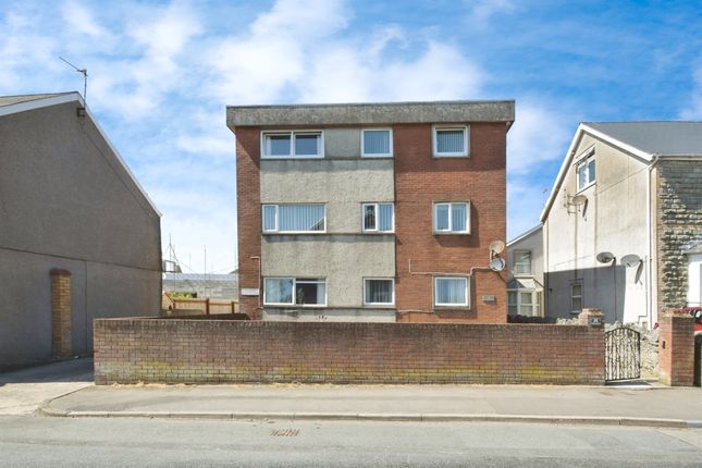 2 bedroom ground floor flat for sale