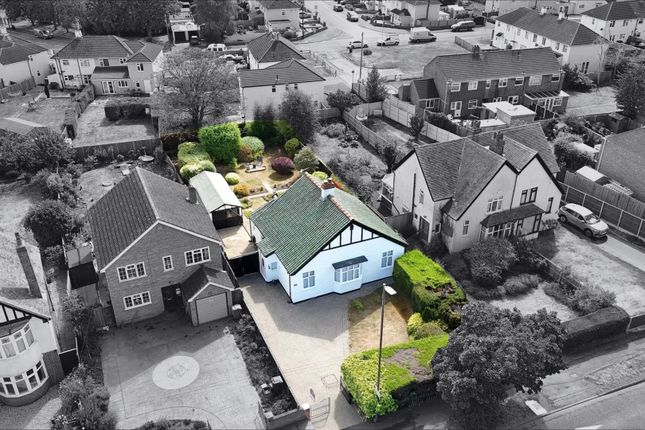 Cheltenham Road, Longlevens, Gloucester 2 bed detached bungalow for sale