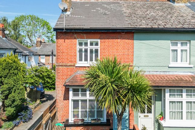 Elm Road, Claygate, KT10 2 bed end of terrace house for sale