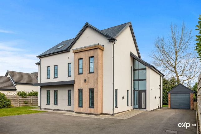 Sheepwalk Lane, Nottingham NG15 5 bed detached house for sale