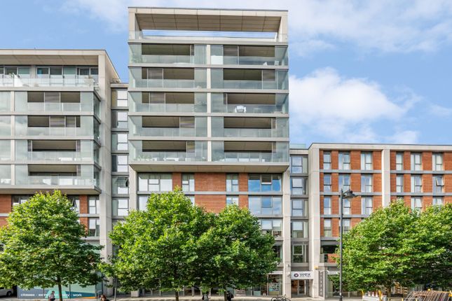 Upper Richmond Road, London 2 bed flat for sale