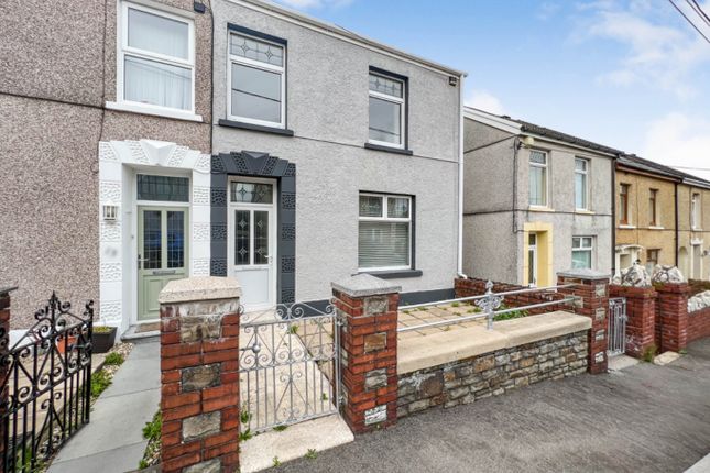 Harleyford Road, Pontarddulais... 3 bed semi