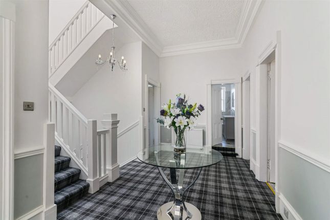 5 bedroom flat for sale