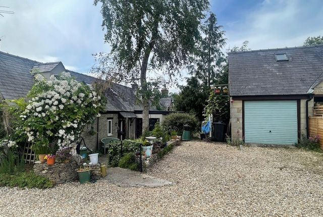 Ampney St. Mary, Cirencester... 3 bed semi