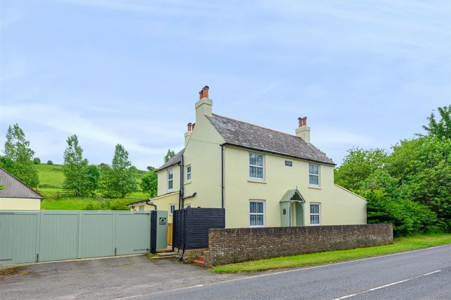 Alkham Valley Road, Hawkinge... 3 bed detached house for sale