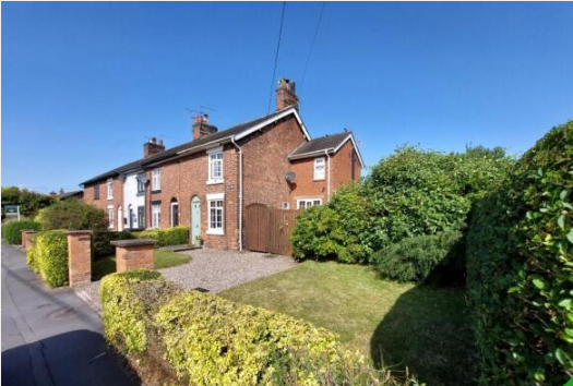 Main Road, Crewe CW2 2 bed cottage for sale