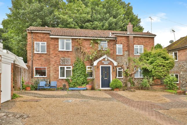 3 bed detached house