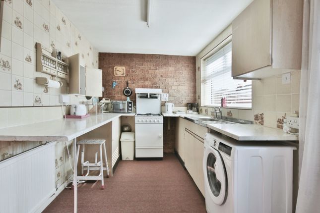 St. Andrews Way, Hull, HU8 8JJ 3 bed semi