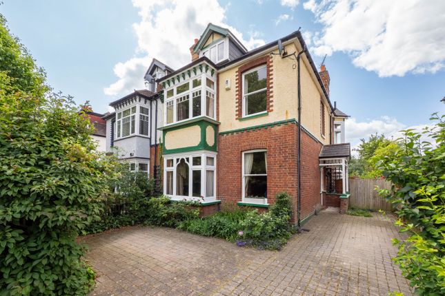 5 bedroom semi-detached house for sale
