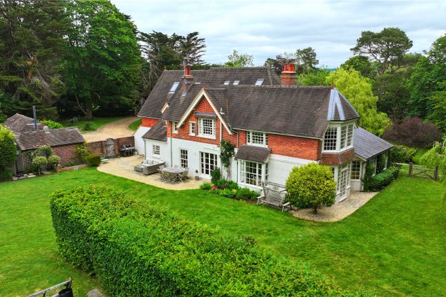 6 bedroom detached house for sale