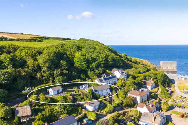 Porthoustock, St Keverne 3 bed detached house for sale