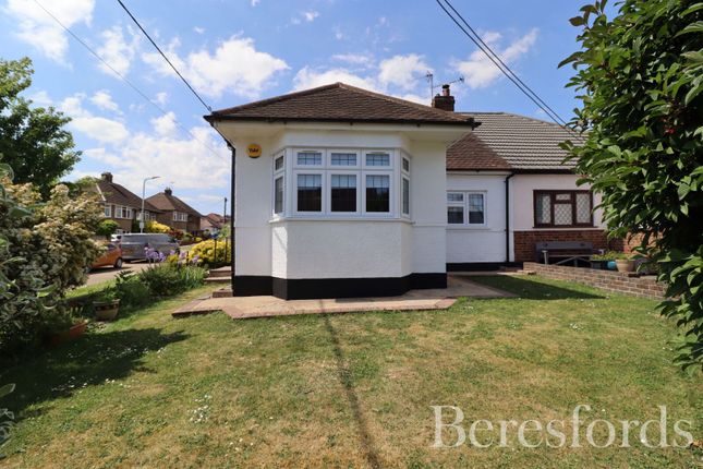 Cranham Gardens, Upminster, RM14 2 bed bungalow for sale