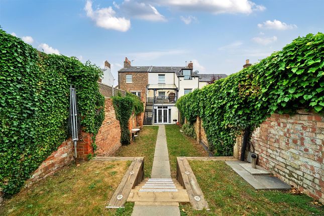 4 bedroom town house for sale