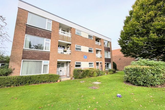 Croftleigh Gardens, Kingslea Road... 2 bed flat for sale