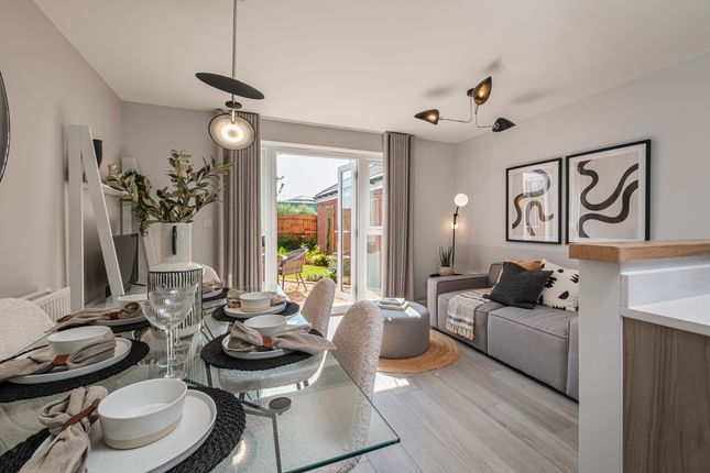 3 bed end terrace house