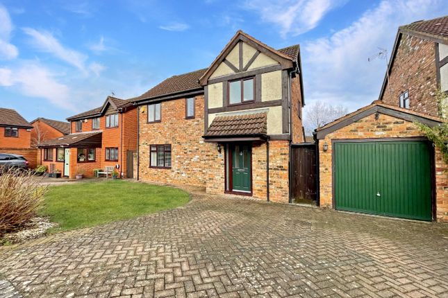 Copthorne, Luton, Bedfordshire, LU2 8RL 3 bed detached house for sale