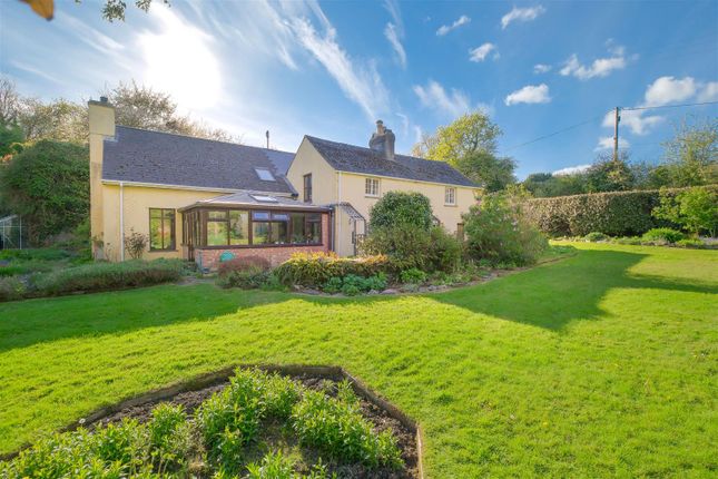 Saltash PL12 6 bed detached house for sale