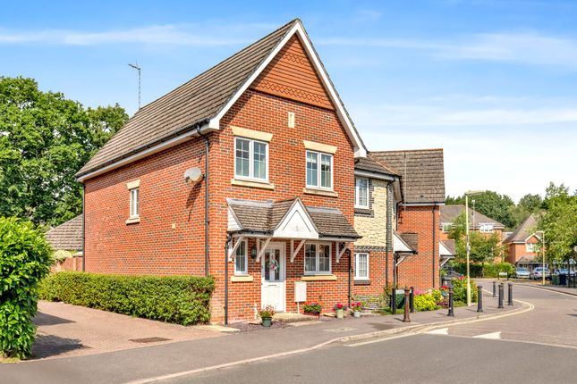 Sycamore Road, Lindford, GU35 3 bed end of terrace house for sale