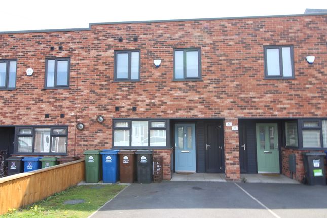 Brentwood, Pemberton, Wigan, WN5 8DX 3 bed mews for sale
