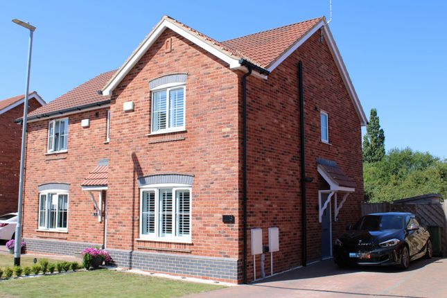 Albert Close, Barnetby, DN38 2 bed semi
