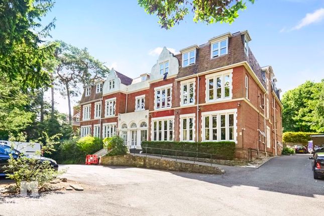 Chine Gate Manor, 39 Knyveton Road... 2 bed apartment for sale