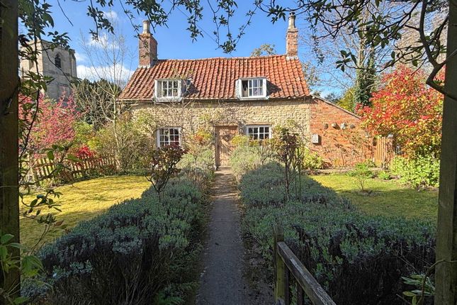 London Road, Sleaford NG34 2 bed detached house for sale