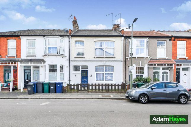Grange Avenue, London N12 3 bed terraced house for sale