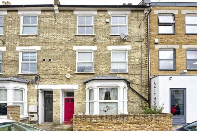 Wendell Road, London 3 bed apartment for sale