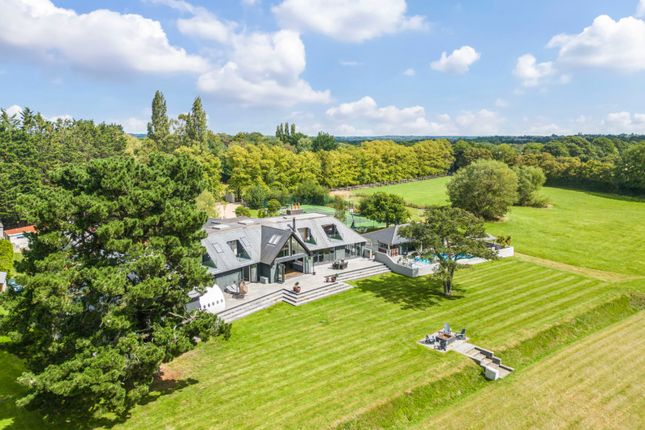 8 bedroom detached house for sale