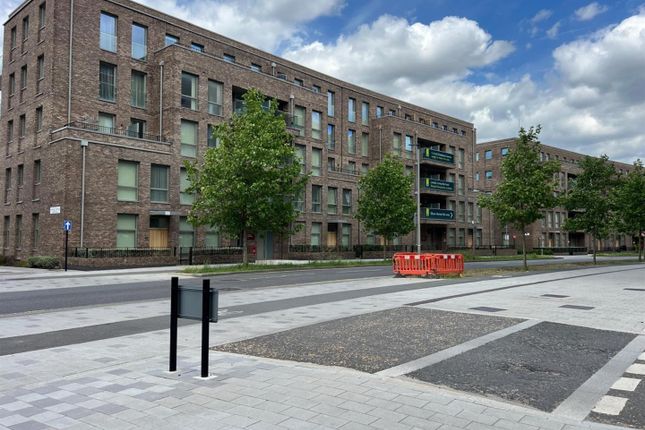 Hamilton Mansions, Barking 1 bed flat for sale