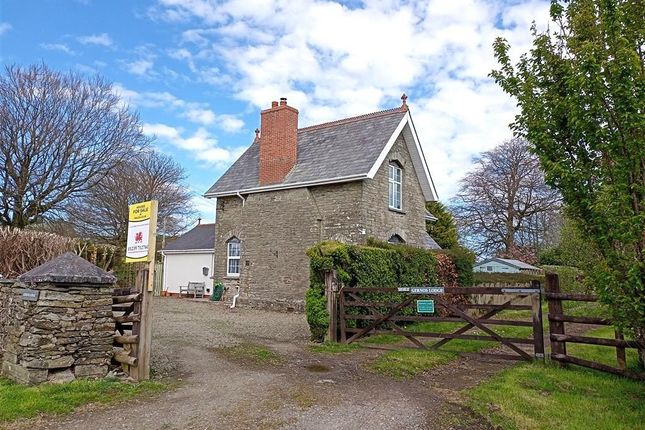 Maesllyn Road, Coed y Bryn... 3 bed detached house for sale